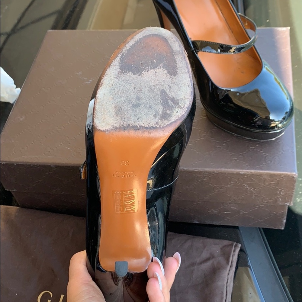 Womens Gucci Heels - Picture 2 of 6